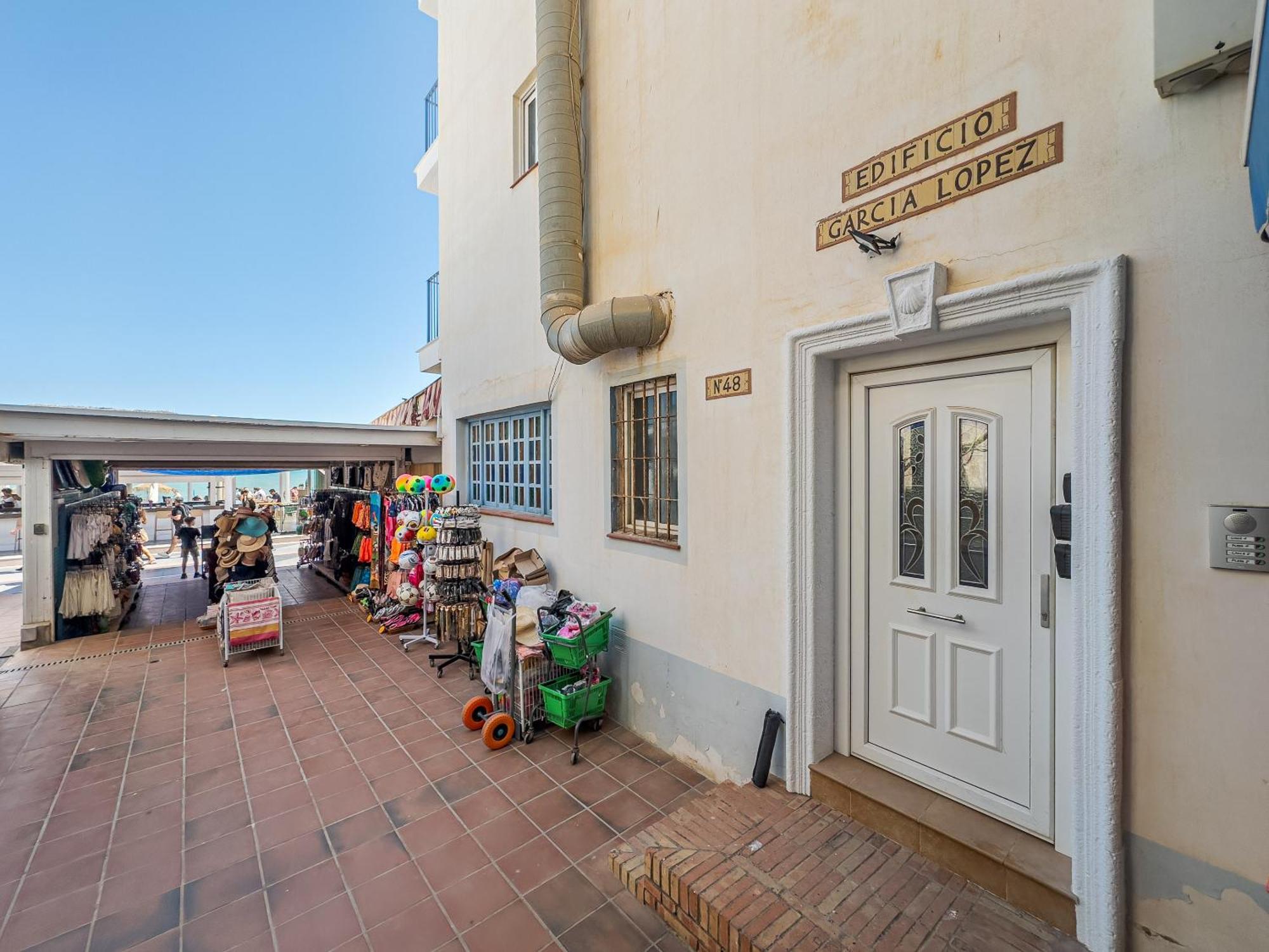 Carihuela - Beach & Sun Torremolinos Exterior photo